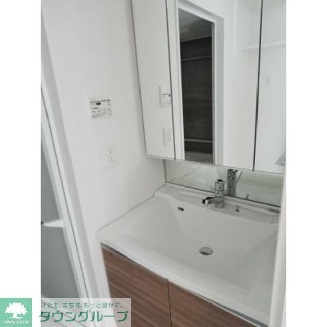 洗面設備　※写真は同タイプ住戸です。