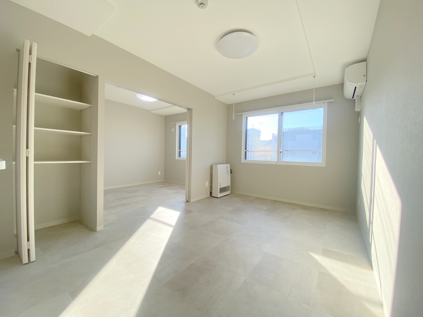 居室・リビング　※同タイプ他号室の参考画像です