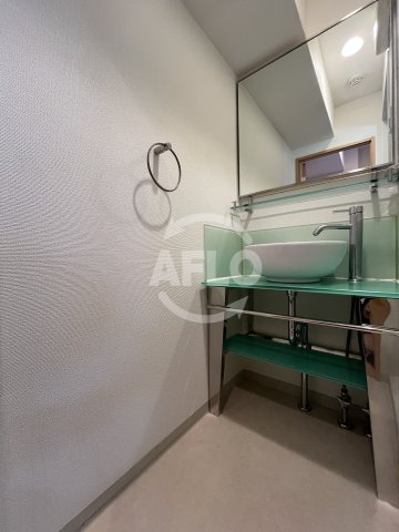 洗面設備　SERENiTE新大阪　洗面台