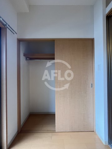 収納　SERENiTE新大阪　クローゼット