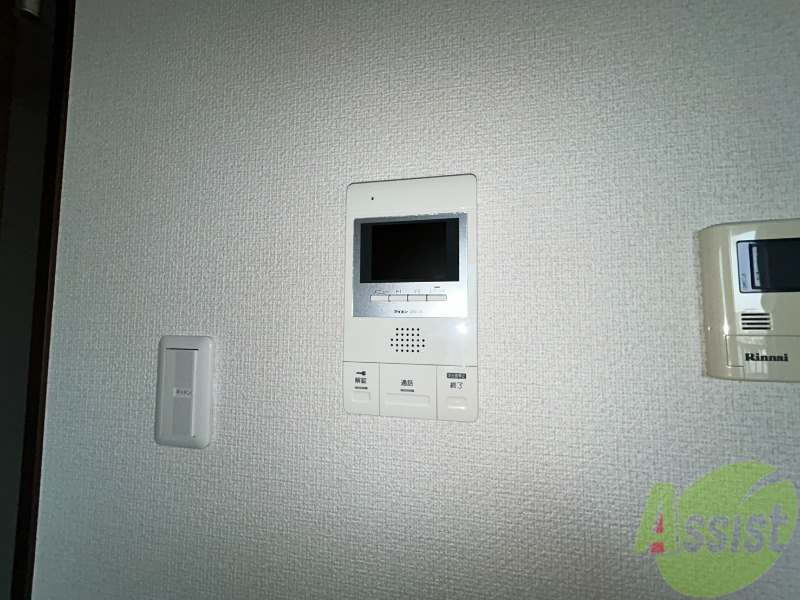 その他設備　インターホンはモニター付きでひとり暮らしでも安心です。