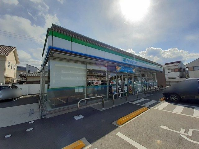 コンビニ　ファミリーマート志度店さん（コンビニ）まで260m