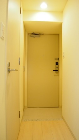 玄関　エスリード北大阪レジデンス