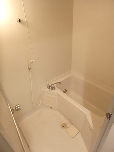 バス・シャワールーム　水回りのクリーニングも行き届いております。