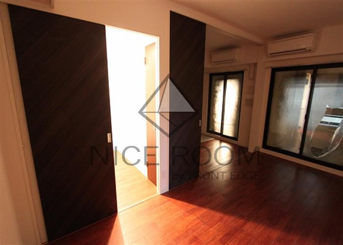 玄関　グランプラス谷町　玄関