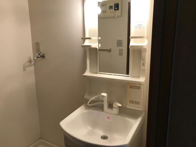 洗面設備　洗髪洗面化粧台