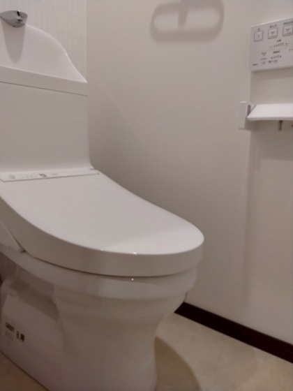 トイレ　※掲載写真は同マンション別部屋参考写真となります。