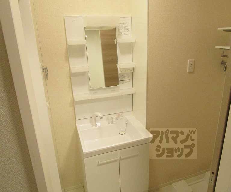 洗面設備　１０６号室の写真です。