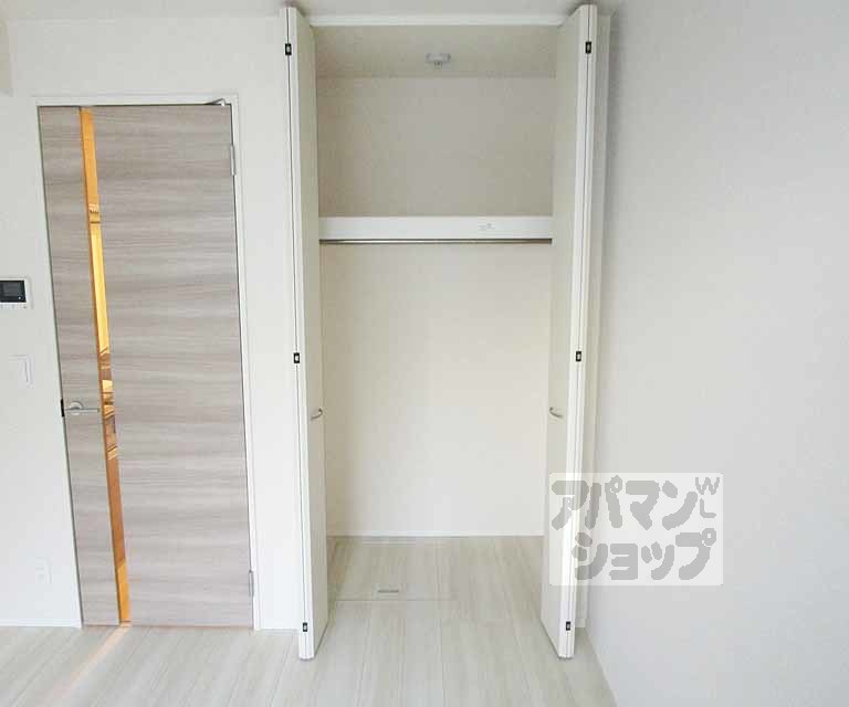 収納　１０６号室の写真です。