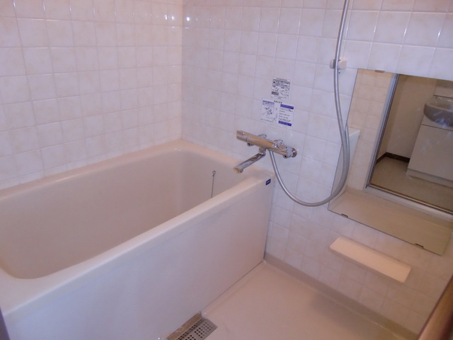 バス・シャワールーム　バスルーム