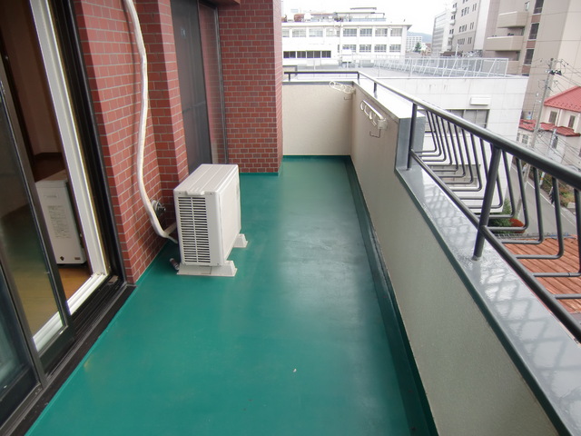 バルコニー　バルコニー