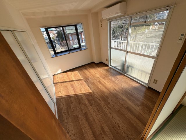 居室・リビング　スタンダードな洋室です