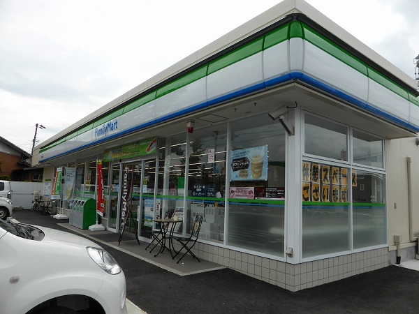 コンビニ　ファミリーマート 安城町宮地店（コンビニ）まで553m