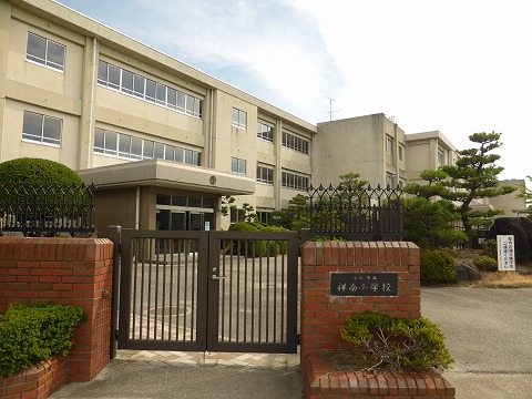 小学校　安城市立祥南小学校（小学校）まで885m