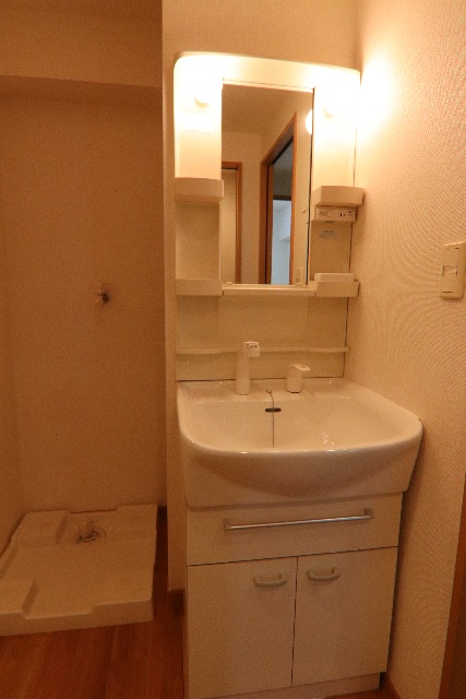 洗面設備　別室の参考写真です。※現況優先