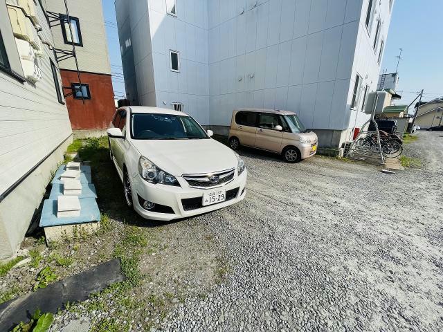 駐車場　駐車場