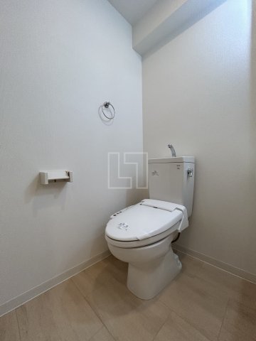 トイレ　フィオレ立売堀　温水洗浄便座