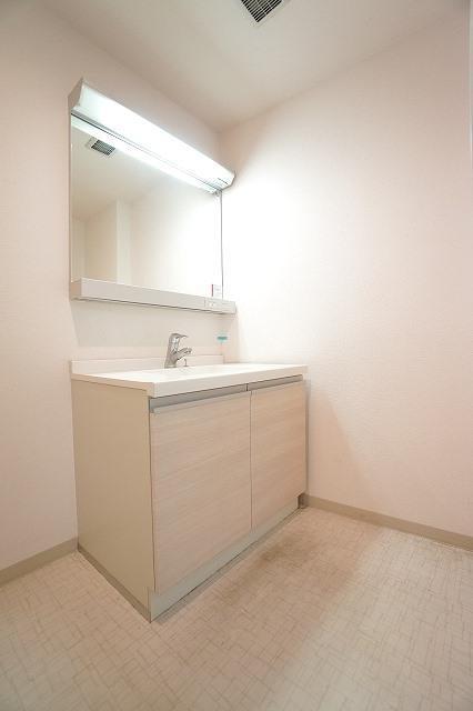 洗面設備　別部屋の写真です