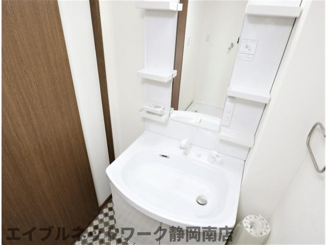 洗面設備　広い洗面スペース