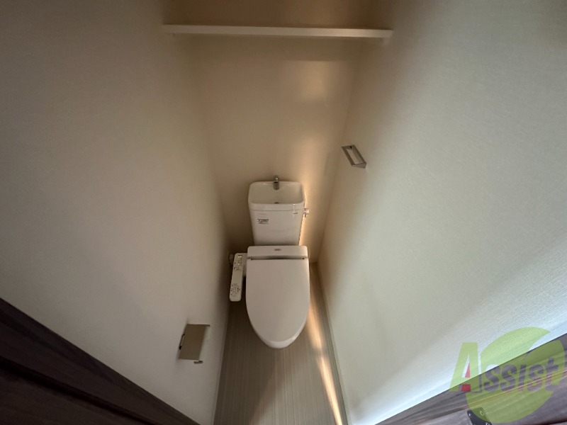 トイレ　ウォシュレット付いてますよ。