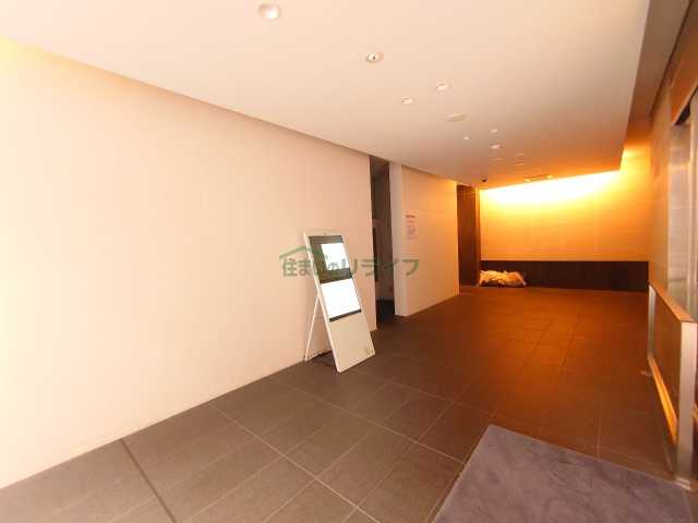 ロビー　リライフ下北沢店