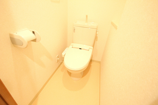 トイレ　バス・トイレはしっかり別となってます