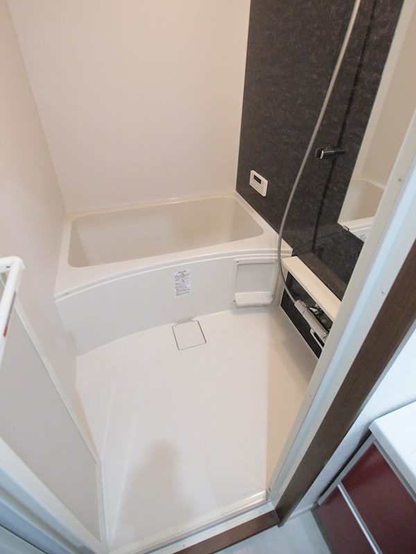 バス・シャワールーム　お風呂もきれいです