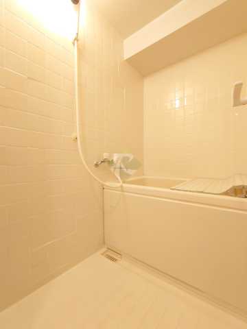 バス・シャワールーム　※参考写真です。似た間取り・他部屋の写真となります。