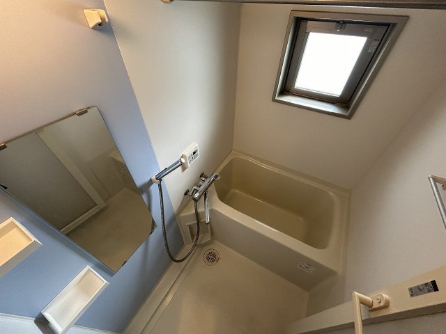 バス・シャワールーム　お風呂です