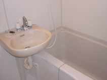 バス・シャワールーム　日々の暮らしに欠かせないお風呂です