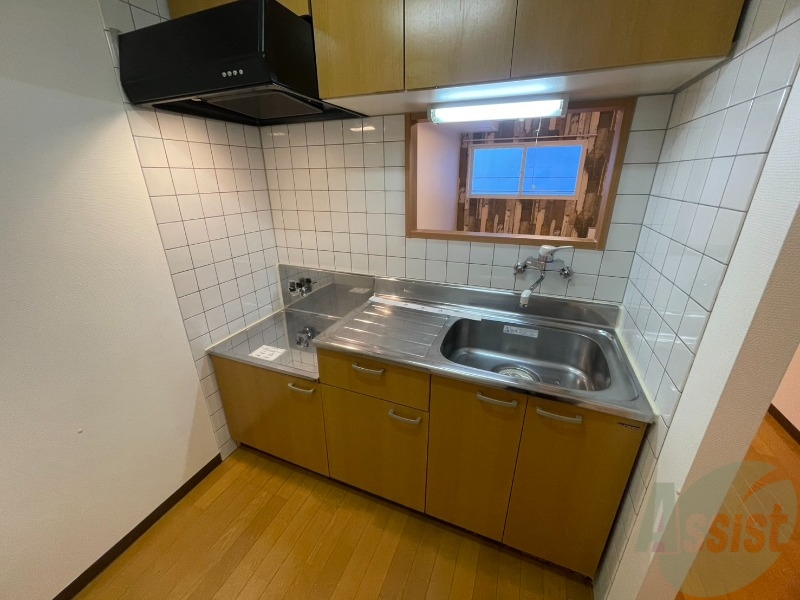 キッチン　シンプルなキッチンです。ガスコンロも設置できる仕様です。