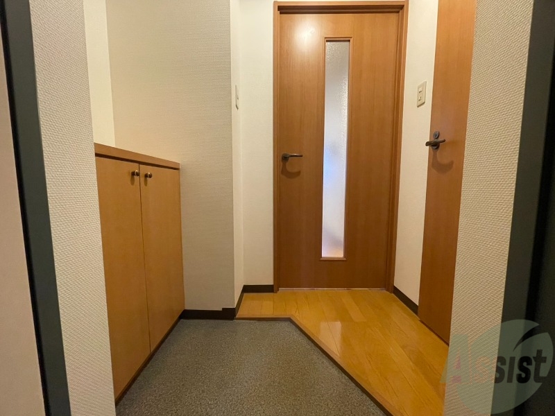 玄関　玄関からの様子を撮影してみました。動線になります。