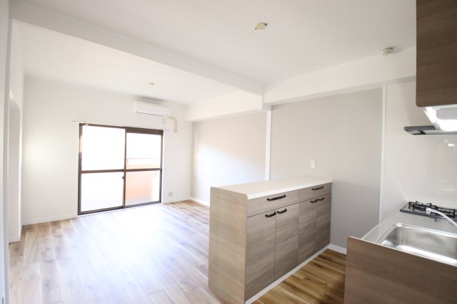 居室・リビング　※他部屋の参考写真です。