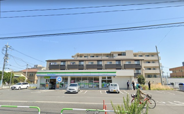 コンビニ　ファミリーマートさいたま鈴谷二丁目店（コンビニ）まで122m