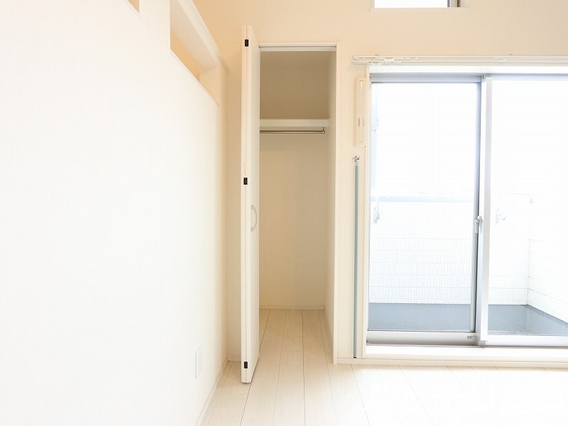 収納　同型タイプの為、現状を優先致します。