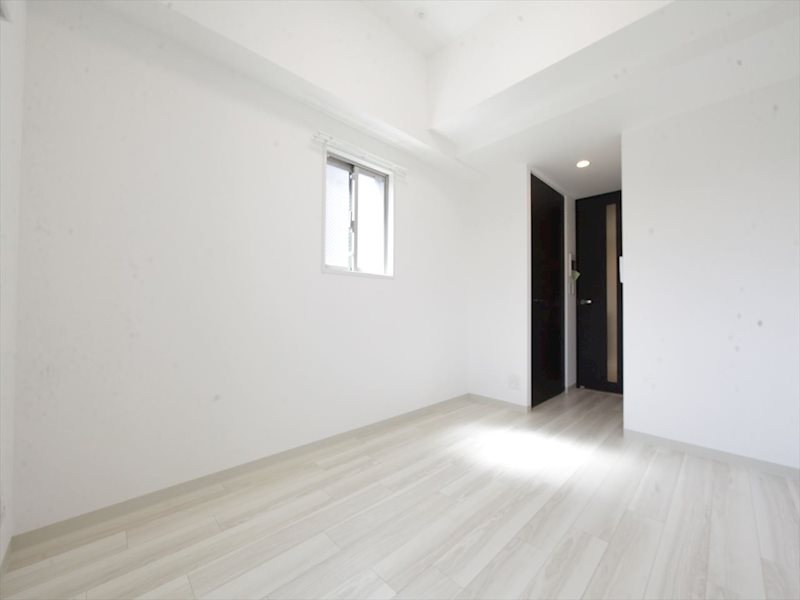 居室・リビング　洋室6.2帖　収納充実　エアコン完備