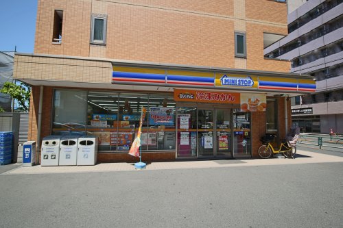 コンビニ　ミニストップ 西小岩5丁目店（コンビニ）まで814m