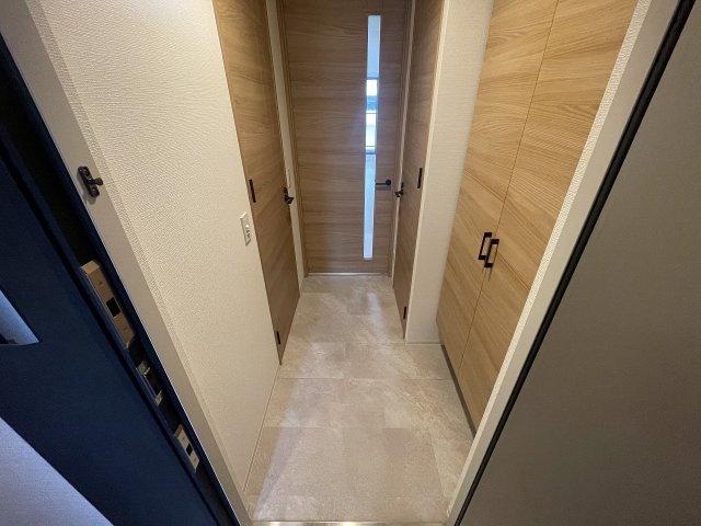 玄関　収納もある玄関です