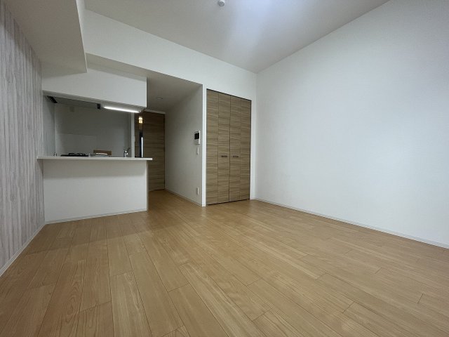 居室・リビング　こちらの居間で趣味の時間をお楽しみください