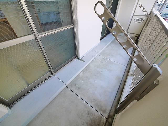 バルコニー　バルコニーからの眺めを楽しみながら食事をしませんか