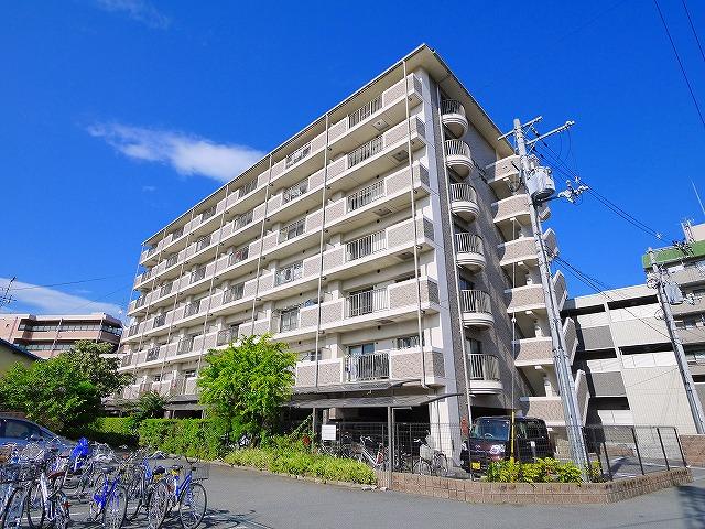 建物外観　落ち着いた雰囲気の外観です