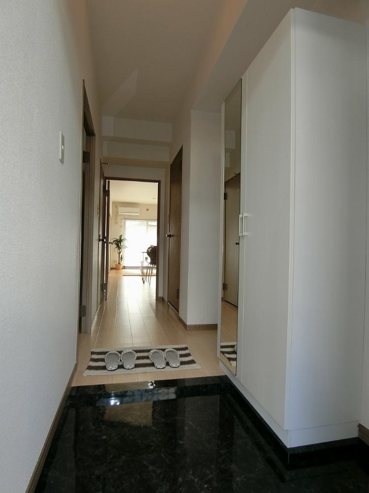 玄関　物件の画像6