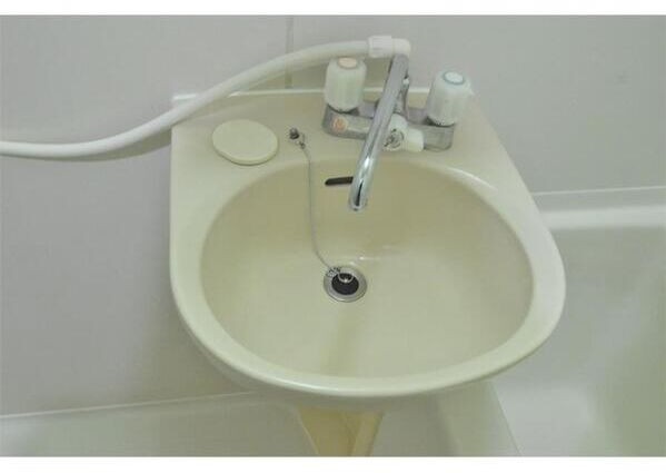 洗面設備　身支度に便利な洗面台です♪