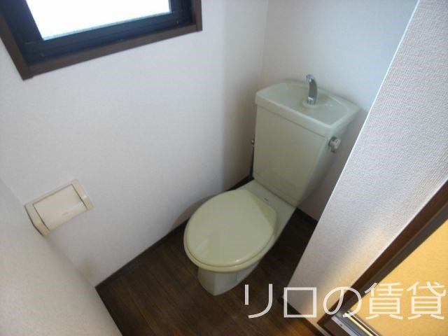 トイレ　別号室