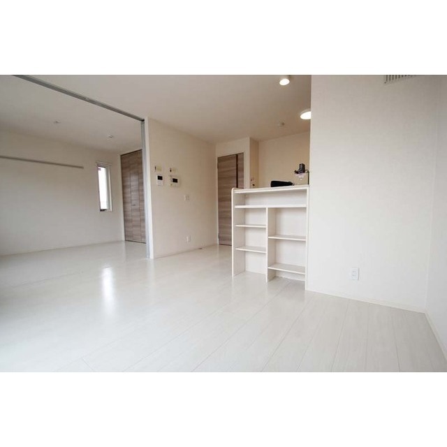 居室・リビング　※２０２にて撮影