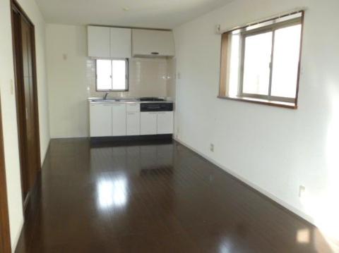 居室・リビング　室内