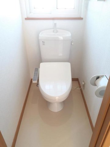トイレ　コンパクトで使いやすいトイレです