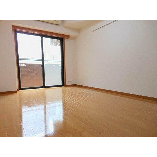 居室・リビング　洋室／7.6帖♪