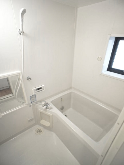 バス・シャワールーム　日々の疲れをリセットできる浴室です♪