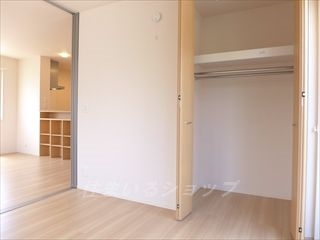 収納　クローゼット